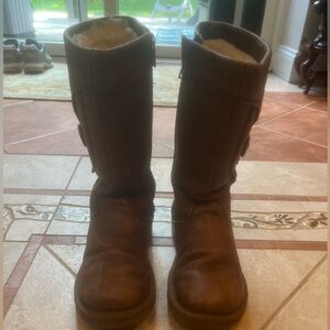 UGG F3008F  Cargo  Women’s Tall Brown Leather Boots Side Zipper size 5